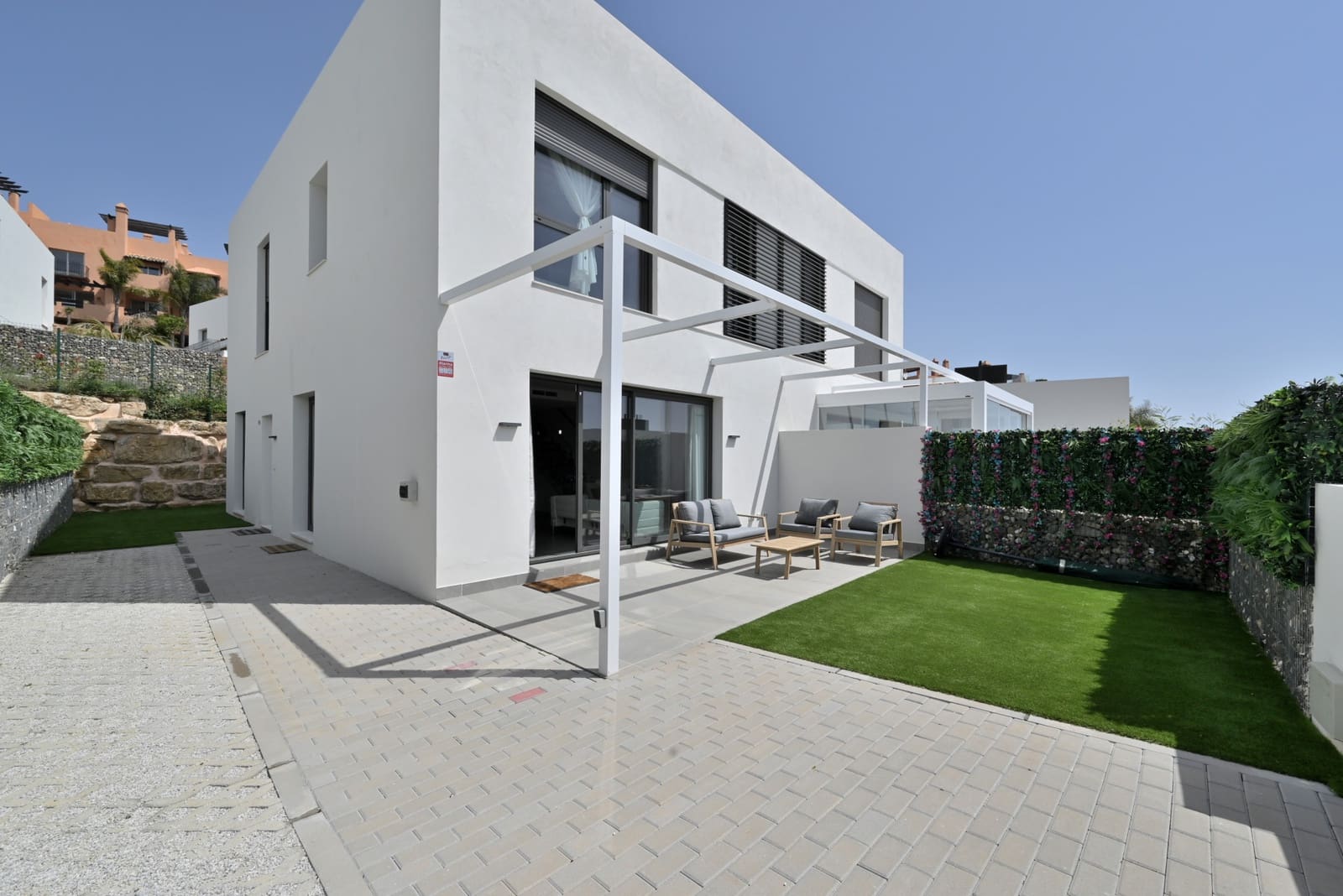 4 slaapkamer Halfvrijstaande villa te koop in Riviera del Sol met zwembad garage - € 645.000 (Ref: 9777326)