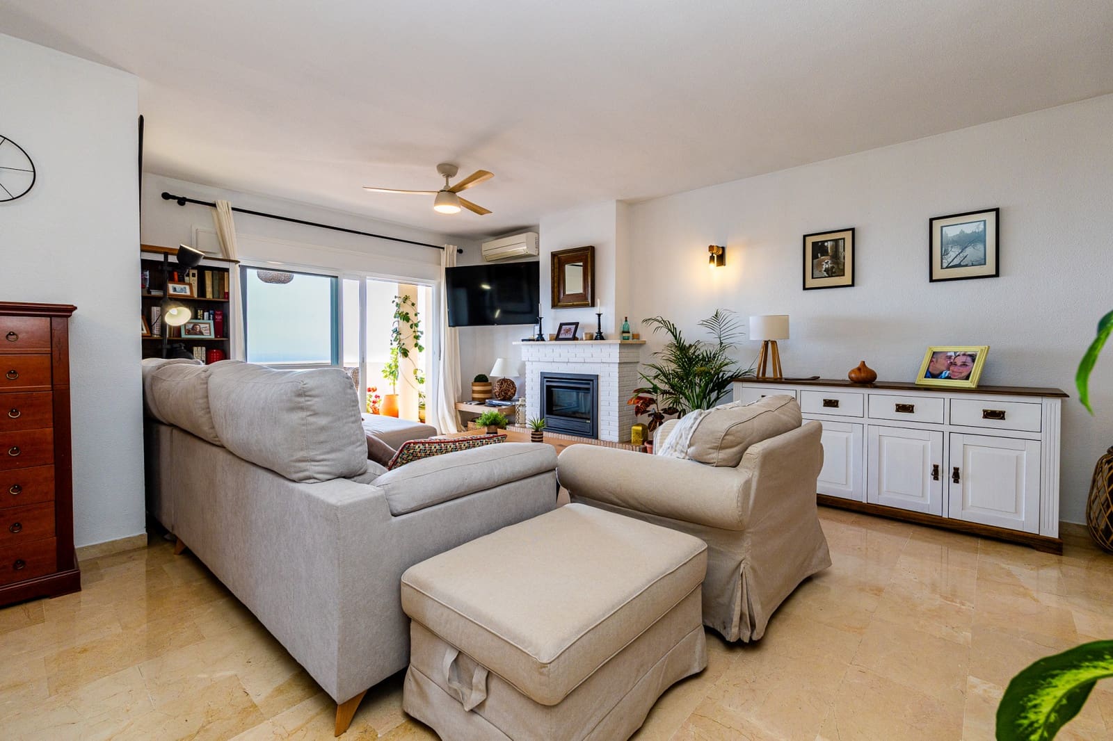 3 quarto Apartamento para venda em Calahonda com piscina - 430 000 € (Ref: 9798563)