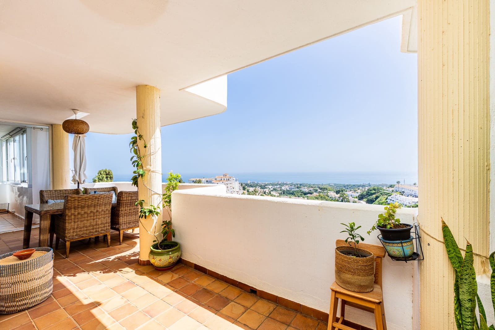 3 quarto Apartamento para venda em Calahonda com piscina - 430 000 € (Ref: 9798563)