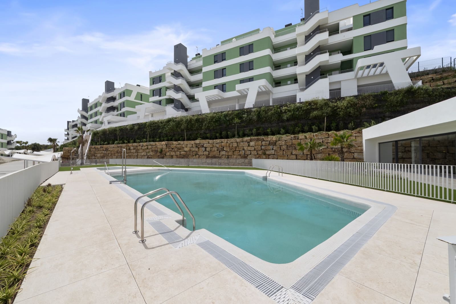 3 chambre Appartement à vendre à La Cala de Mijas avec piscine garage - 515 000 € (Ref: 9798564)