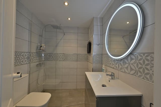 2 sovrum Lägenhet till salu i Calahonda, Mijas med pool garage - 289 000 € (Ref: 9798565)