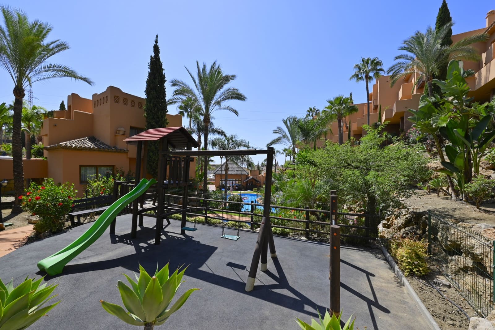 5 chambre Maison de Ville à vendre à Riviera del Sol avec garage - 650 000 € (Ref: 9803852)