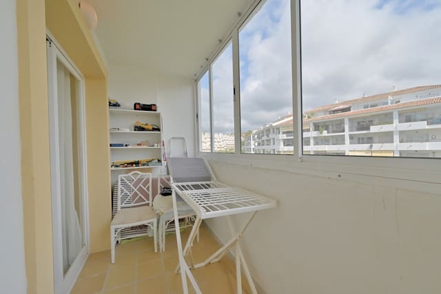 Apartamento de 2 habitaciones en Calahonda, Mijas en venta con piscina garaje - 381.000 € (Ref: 9805883)