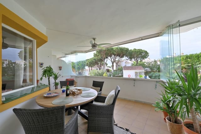 Apartamento de 2 habitaciones en Calahonda, Mijas en venta con piscina garaje - 381.000 € (Ref: 9805883)