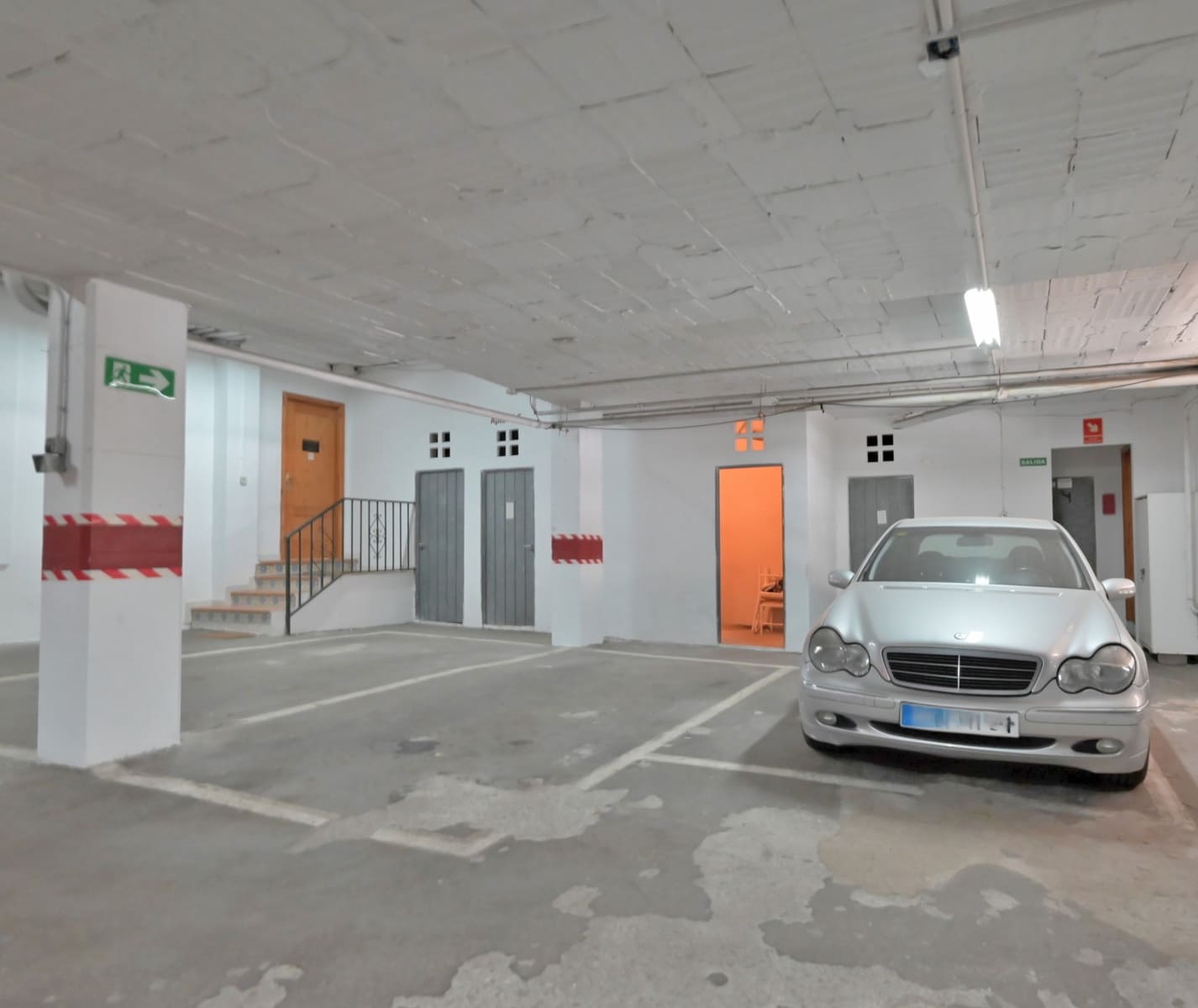 2 makuuhuone Huoneisto myytävänä paikassa Calahonda mukana uima-altaan 
autotalli - 381 000 € (Ref: 9805883)