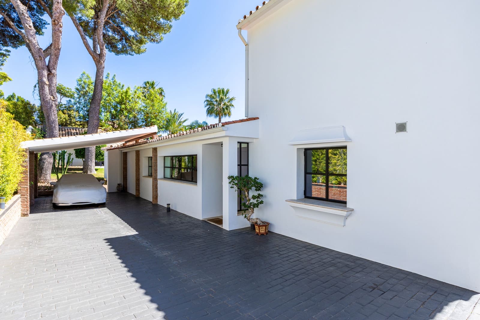 Chalet de 5 habitaciones en Marbella en venta con piscina garaje - 4.390.000 € (Ref: 9810960)
