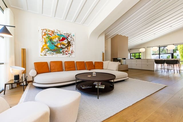 Chalet de 5 habitaciones en Marbella en venta con piscina garaje - 4.390.000 € (Ref: 9810960)