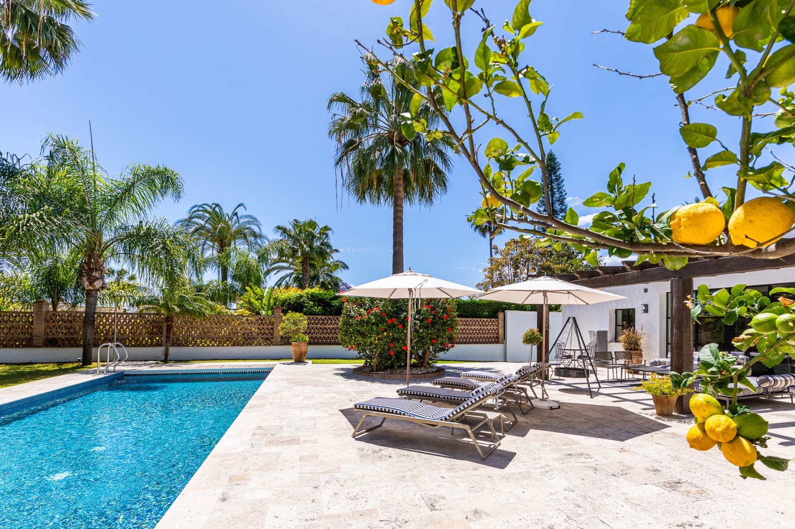 Chalet de 5 habitaciones en Marbella en venta con piscina garaje - 4.390.000 € (Ref: 9810960)