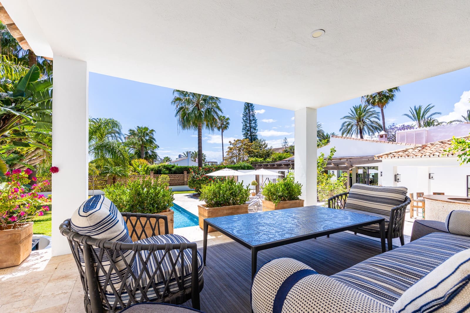 Chalet de 5 habitaciones en Marbella en venta con piscina garaje - 4.390.000 € (Ref: 9810960)