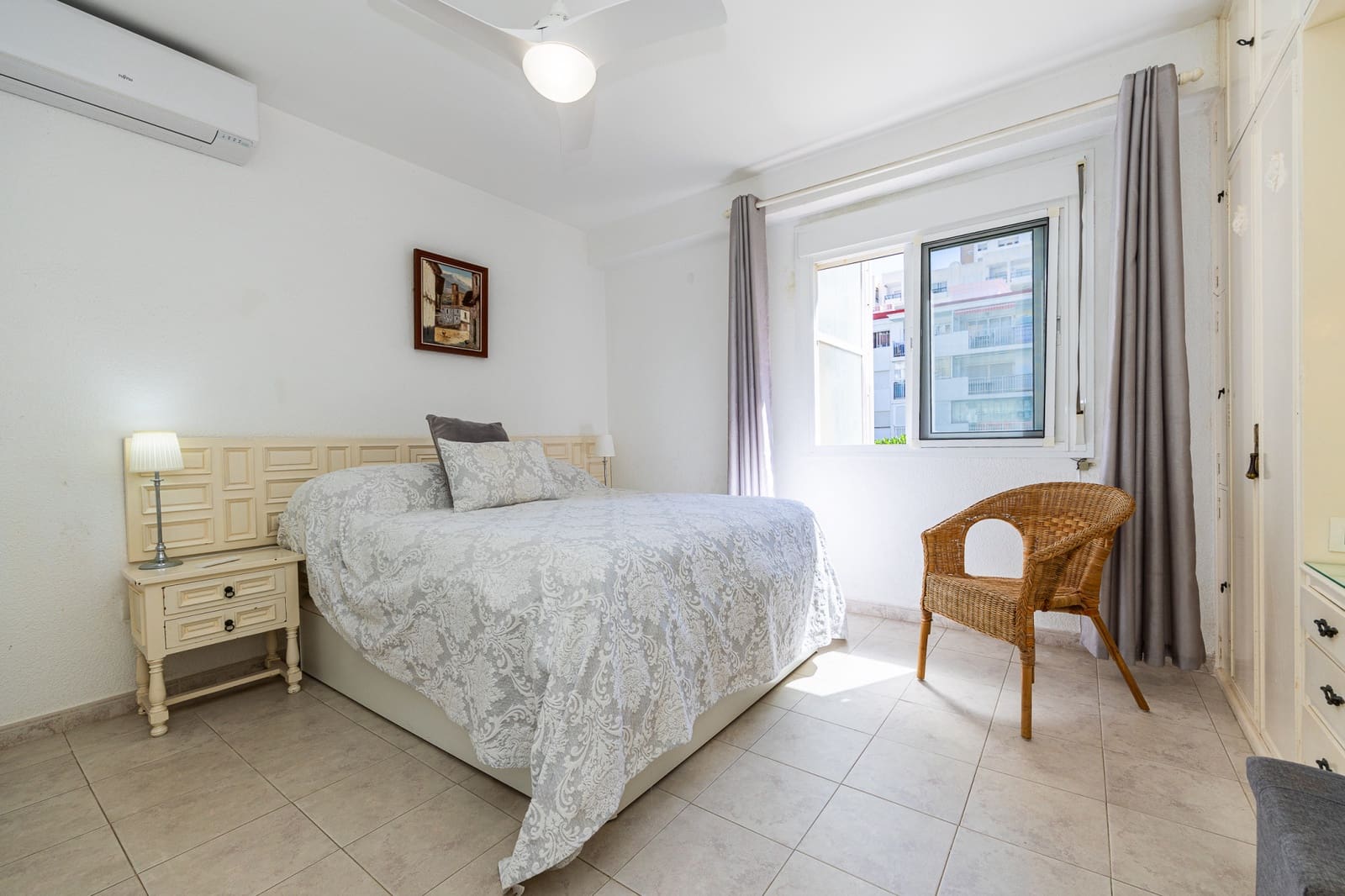 2 bedroom Apartment for sale in Fuengirola with pool - € 535,000 (Ref: 9816795)