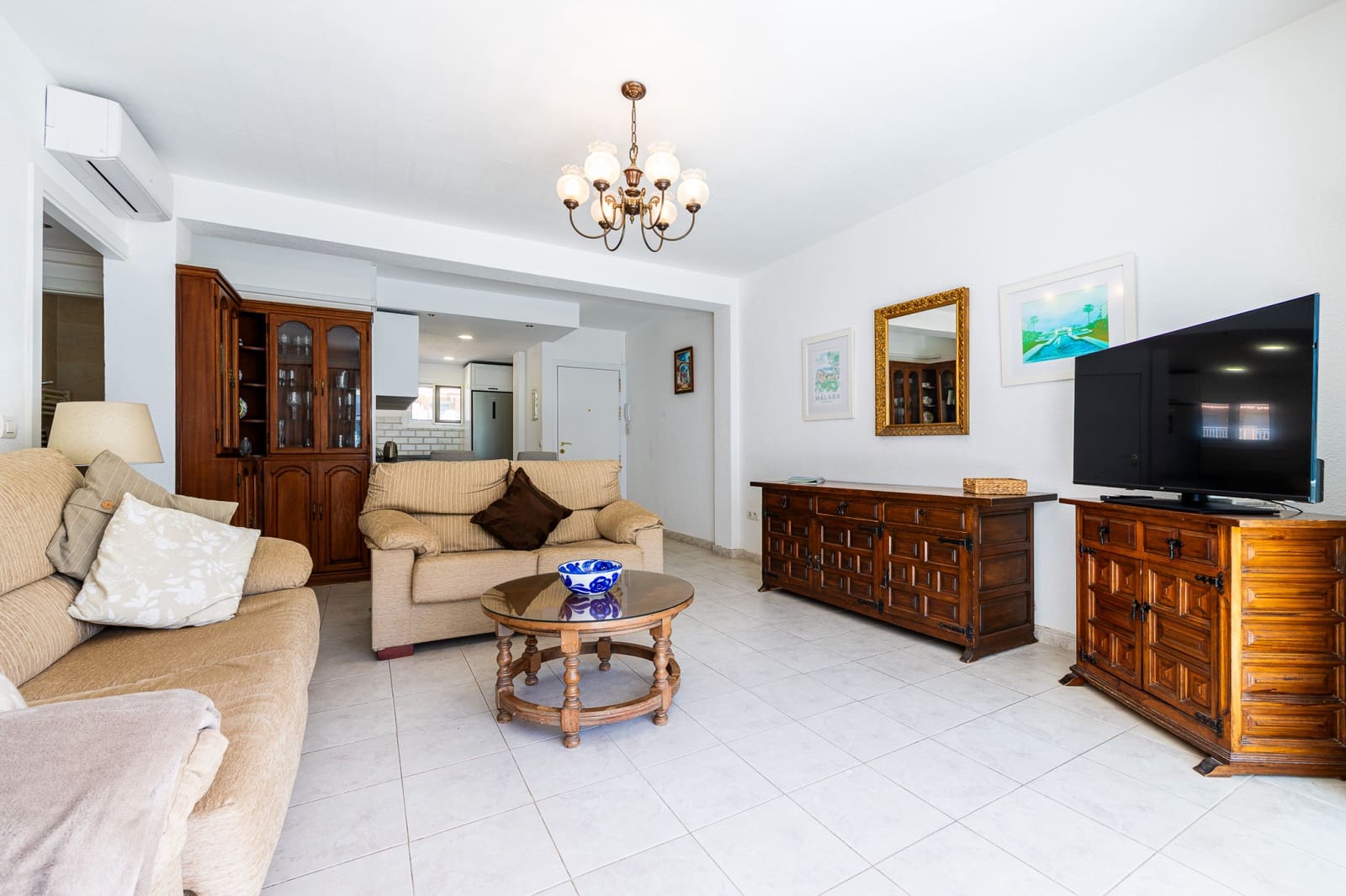 2 bedroom Apartment for sale in Fuengirola with pool - € 535,000 (Ref: 9816795)