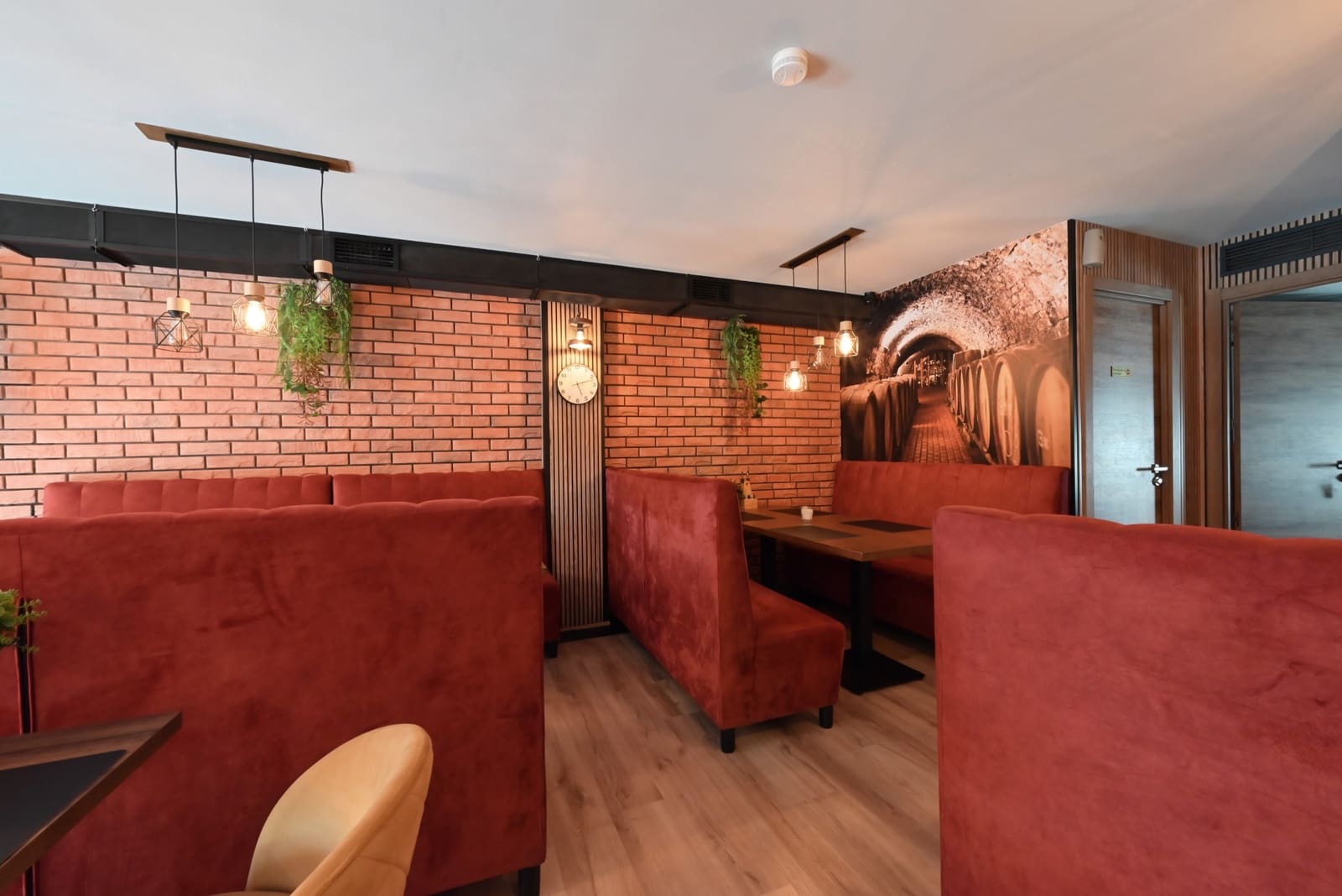 Restaurante/Bar para venda em Calahonda - 575 000 € (Ref: 9835046)