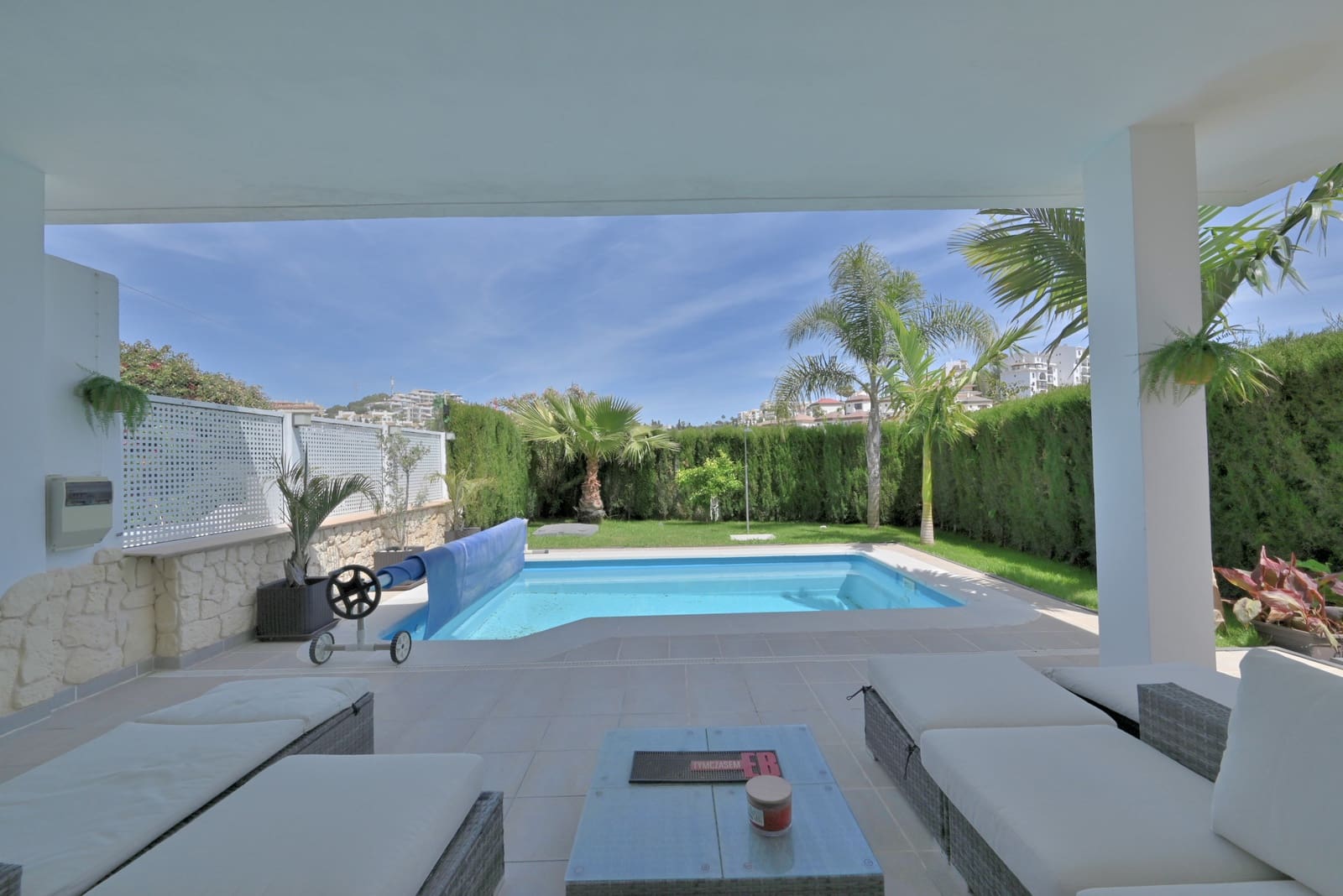 3 bedroom Semi-detached Villa for sale in Riviera del Sol with pool garage - € 1,050,000 (Ref: 9835048)
