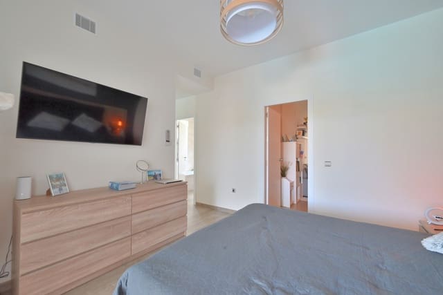 3 soveværelse Semi-Rækkehus til salg i Riviera del Sol, Mijas med swimmingpool garage - € 1.050.000 (Ref: 9835048)