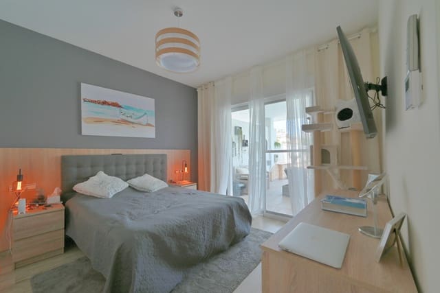 3 soveværelse Semi-Rækkehus til salg i Riviera del Sol, Mijas med swimmingpool garage - € 1.050.000 (Ref: 9835048)