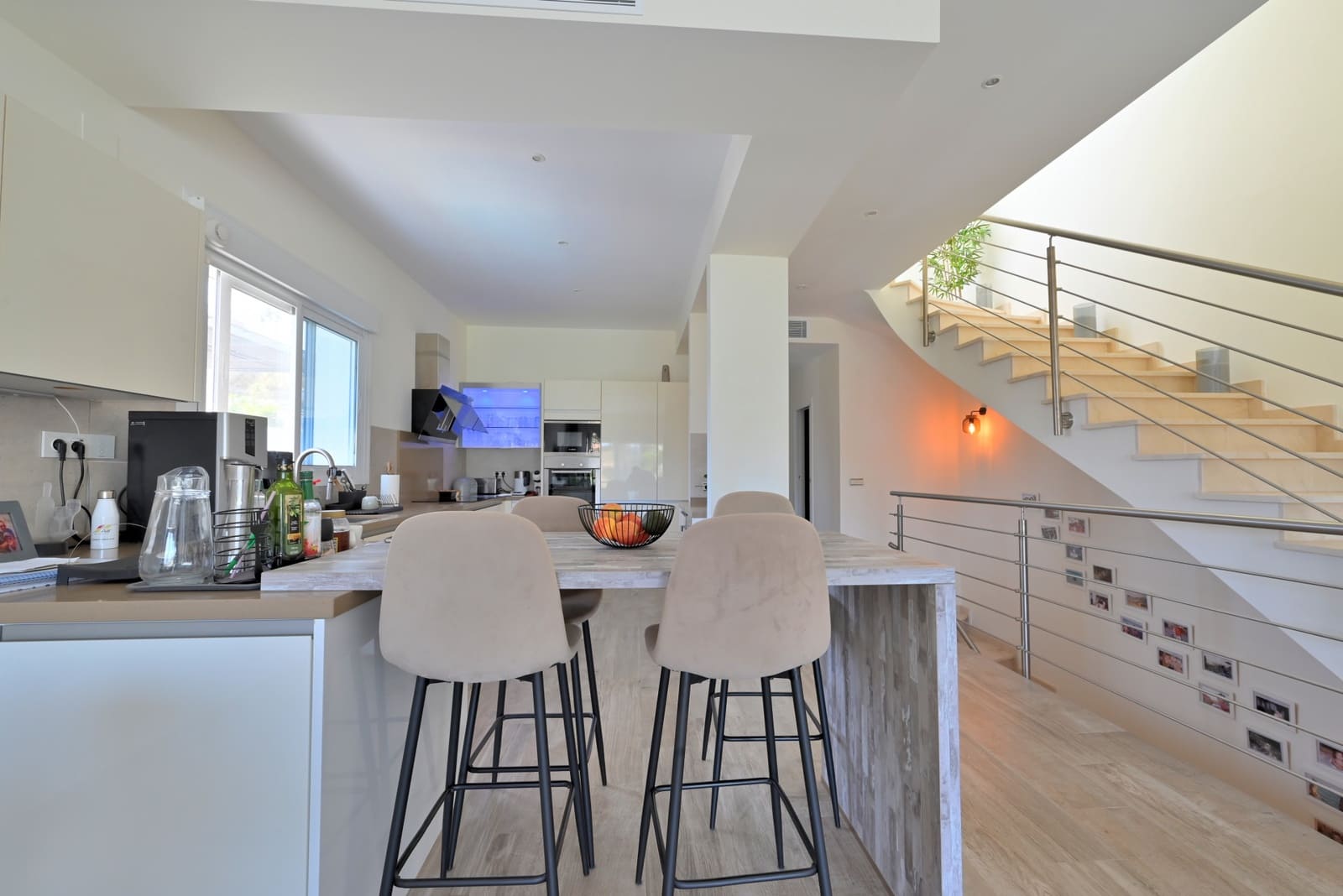3 bedroom Semi-detached Villa for sale in Riviera del Sol with pool garage - € 1,050,000 (Ref: 9835048)