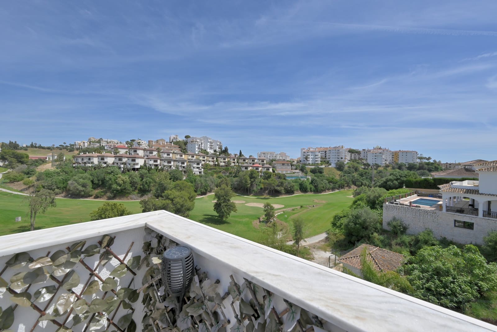 3 bedroom Semi-detached Villa for sale in Riviera del Sol with pool garage - € 1,050,000 (Ref: 9835048)