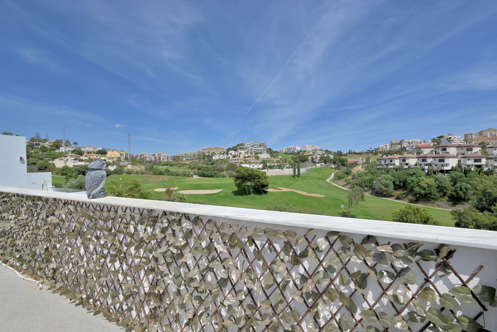 3 bedroom Semi-detached Villa for sale in Riviera del Sol with pool garage - € 1,050,000 (Ref: 9835048)