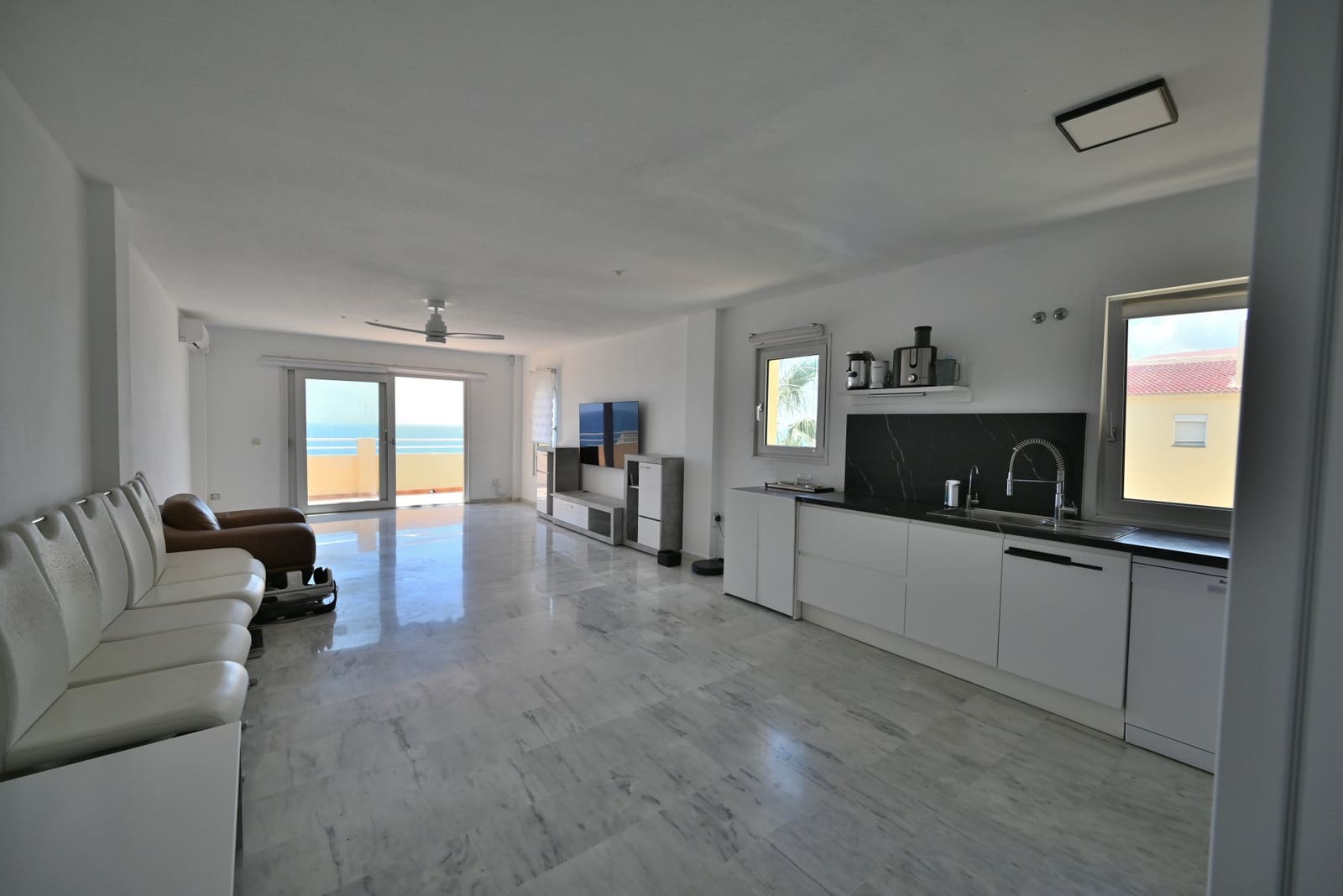3 sovrum Lägenhet till salu i Torrequebrada - 495 000 € (Ref: 9838798)