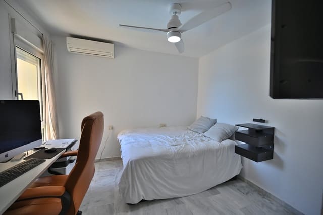 3 sovrum Lägenhet till salu i Torrequebrada, Benalmádena - 495 000 € (Ref: 9838798)