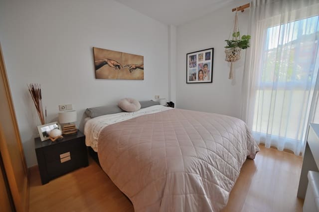 2 soverom Leilighet til salgs i Benalmádena med svømmebasseng garasje - € 332 850 (Ref: 9838799)