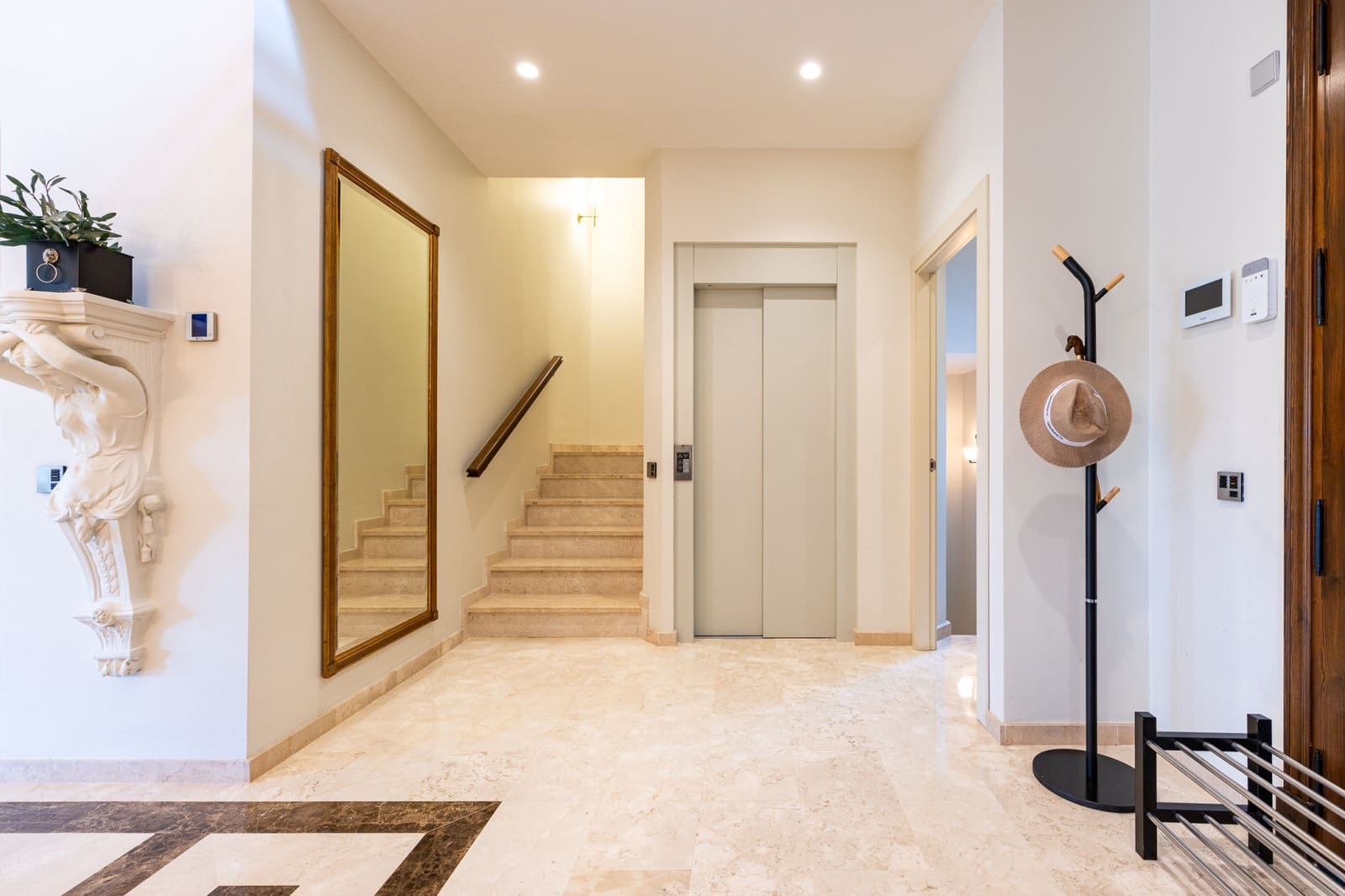 5 chambre Villa/Maison à vendre à Marbella avec piscine garage - 2 995 000 € (Ref: 9848895)