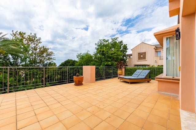 5 sypialnia Willa na sprzedaż w Marbella z basenem garażem - 2 995 000 € (Ref: 9848895)