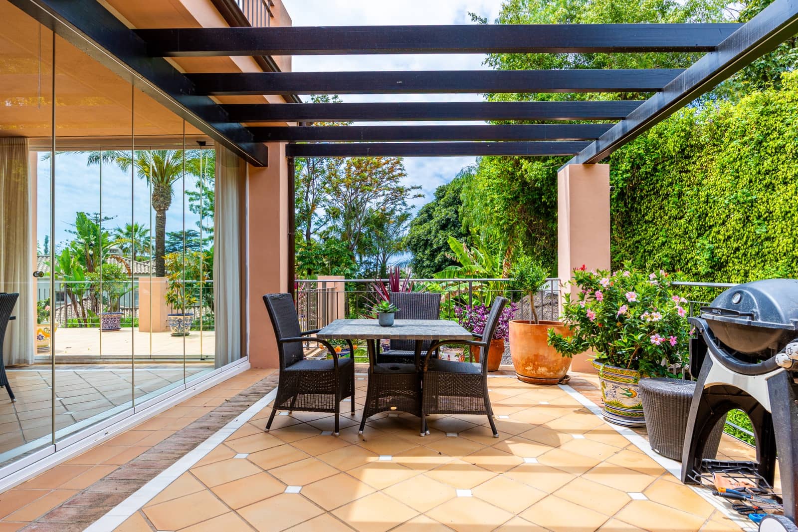 5 chambre Villa/Maison à vendre à Marbella avec piscine garage - 2 995 000 € (Ref: 9848895)
