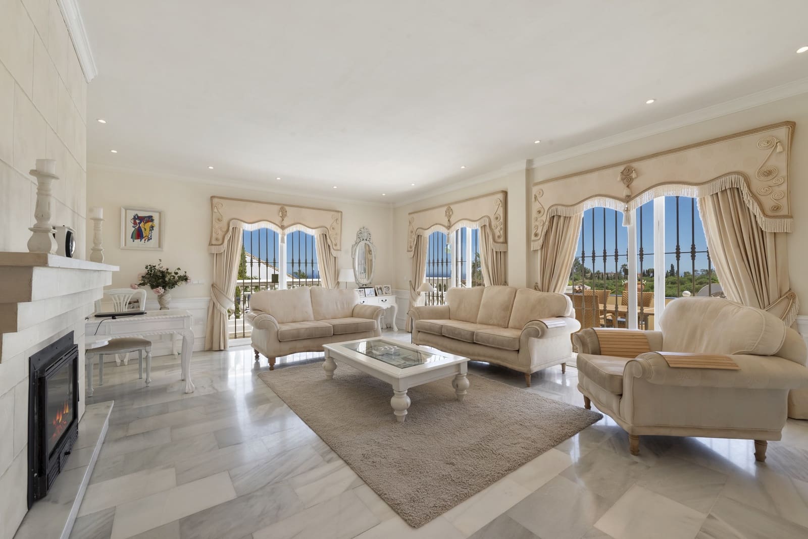 3 bedroom Villa for sale in Mijas Costa with pool garage - € 785,000 (Ref: 9848896)