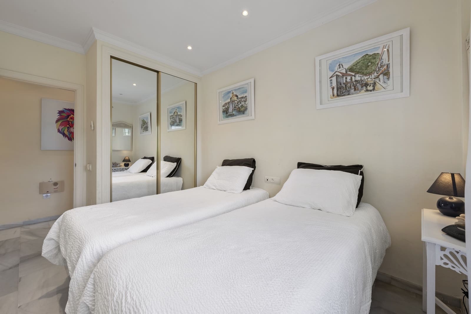 3 bedroom Villa for sale in Mijas Costa with pool garage - € 785,000 (Ref: 9848896)