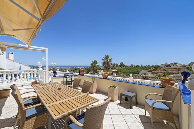 3 sypialnia Willa na sprzedaż w Mijas Costa, Mijas z basenem garażem - 785 000 € (Ref: 9848896)