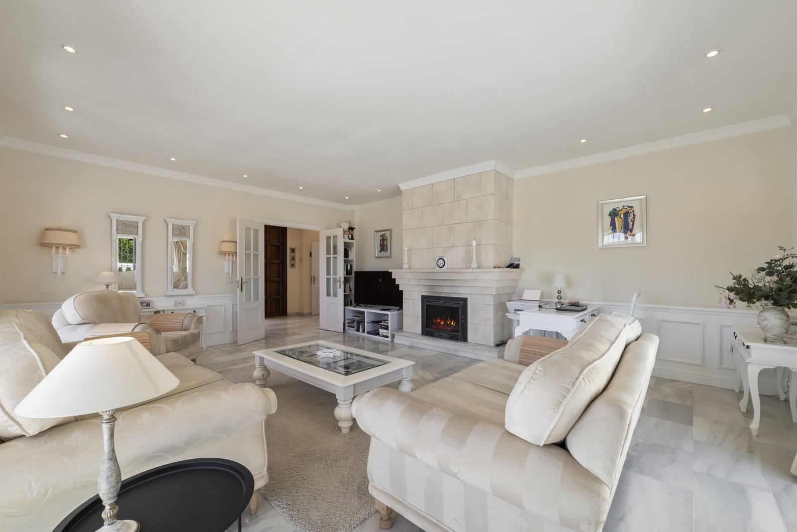 3 bedroom Villa for sale in Mijas Costa with pool garage - € 785,000 (Ref: 9848896)