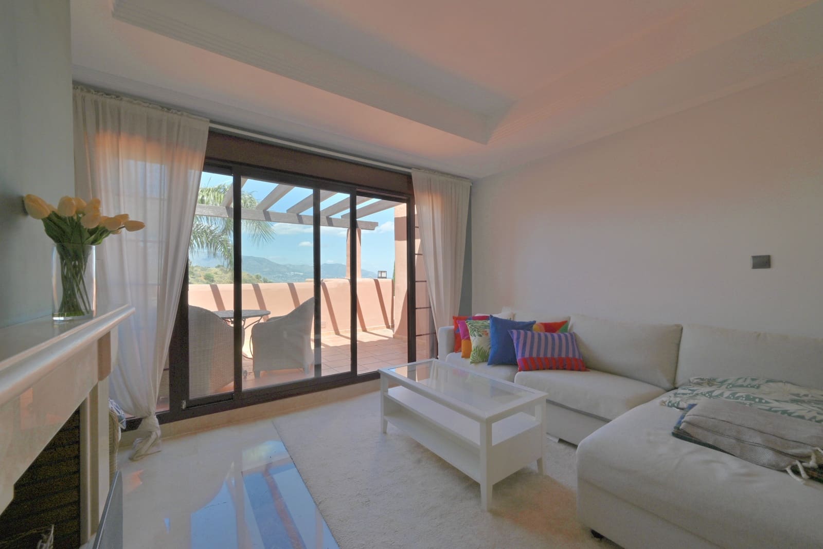 Ático de 2 habitaciones en Marbella en venta con piscina garaje - 365.000 € (Ref: 9850784)