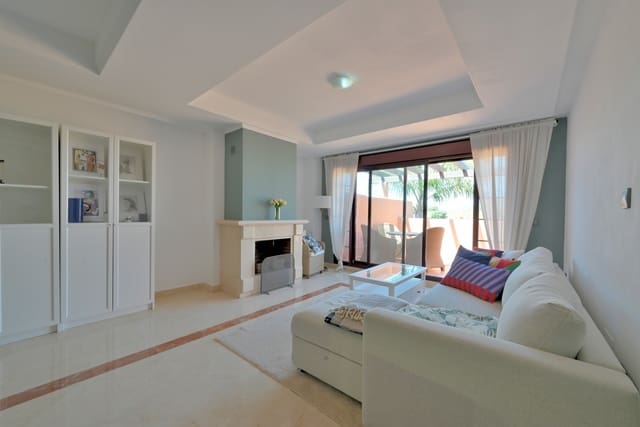 2 makuuhuone Kattohuoneisto myytävänä paikassa Marbella mukana uima-altaan 
autotalli - 365 000 € (Ref: 9850784)