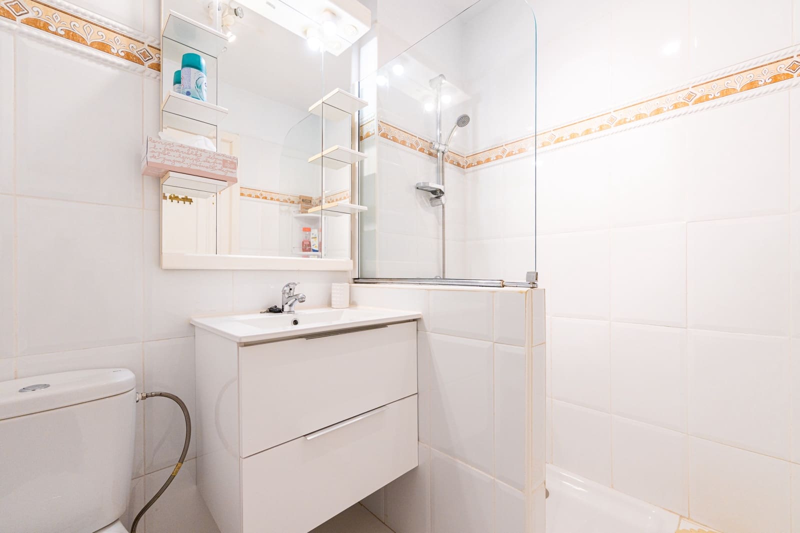 2 bedroom Apartment for sale in Calahonda with pool garage - € 575,000 (Ref: 9858977)