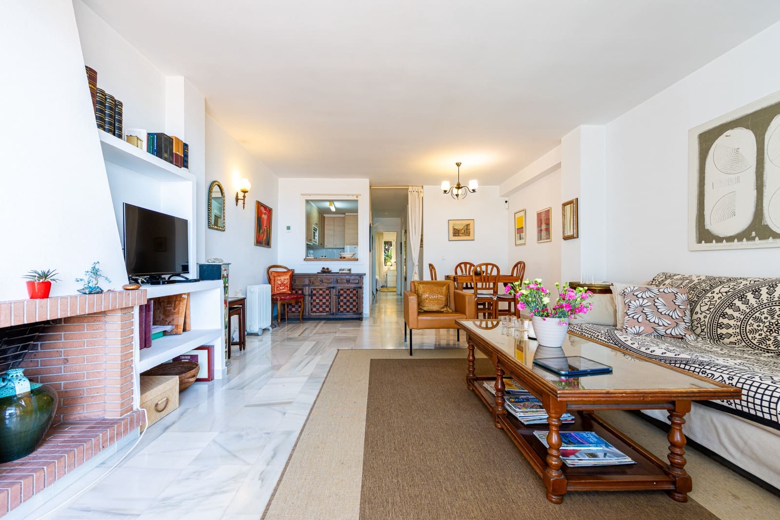 2 bedroom Apartment for sale in Calahonda with pool garage - € 575,000 (Ref: 9858977)