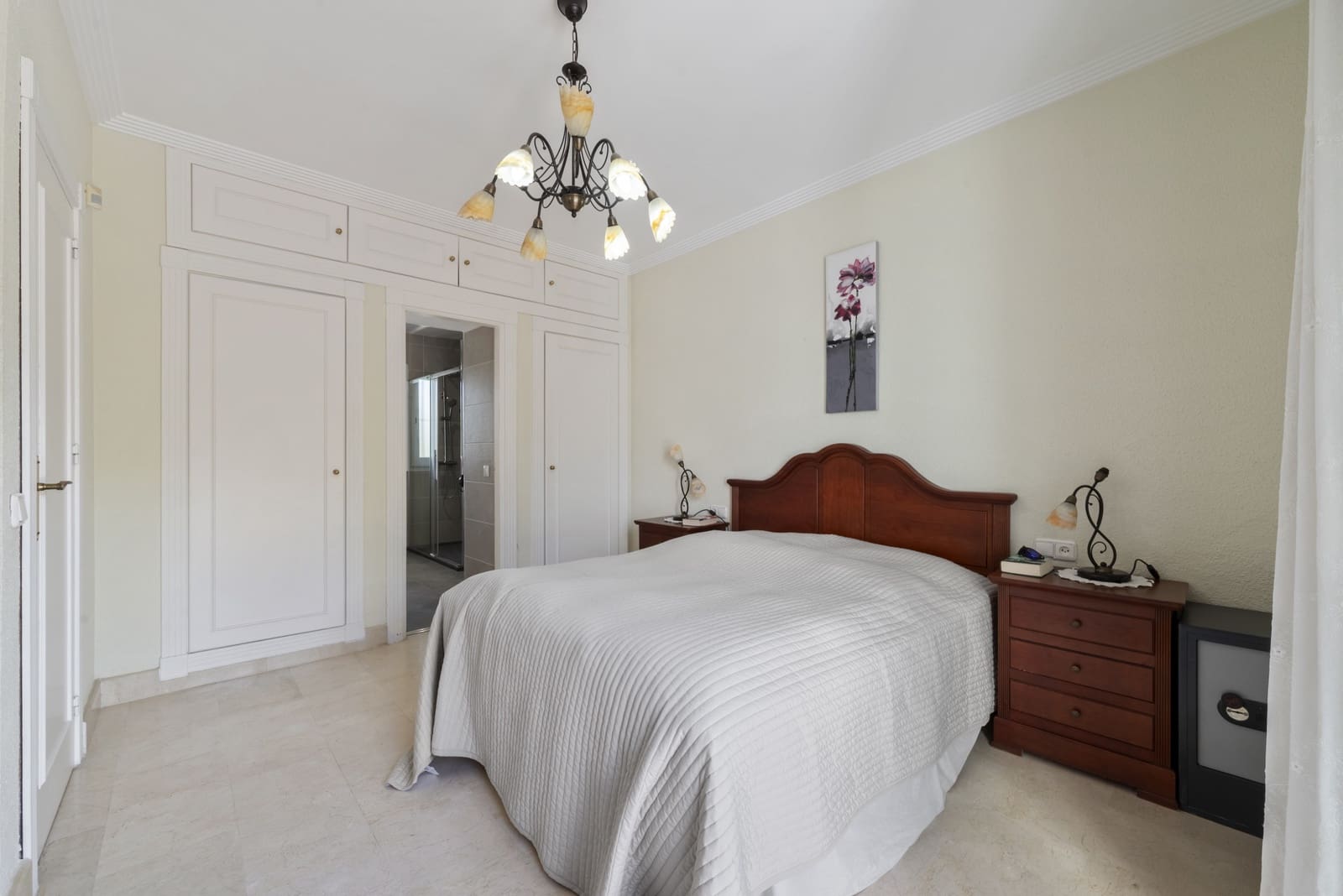 4 sypialnia Dom na sprzedaż w Calahonda z basenem garażem - 525 000 € (Ref: 9858978)