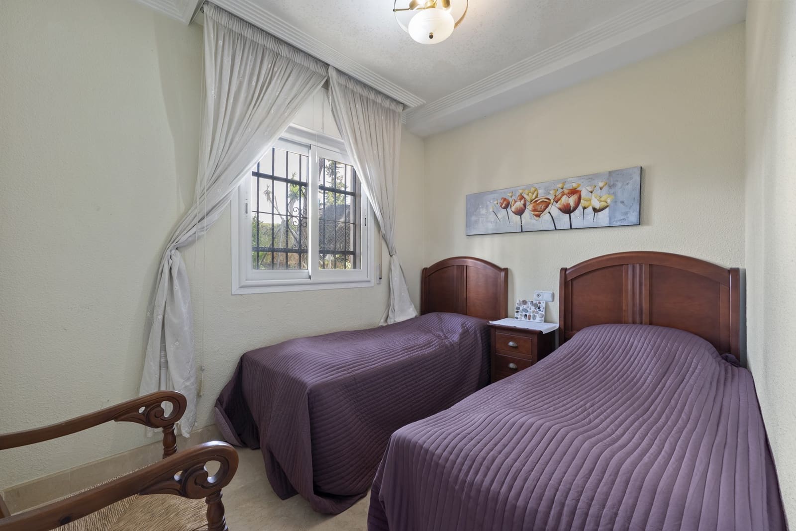 4 sypialnia Dom na sprzedaż w Calahonda z basenem garażem - 525 000 € (Ref: 9858978)