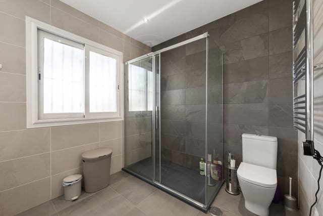 4 slaapkamer Huis te koop in Calahonda, Mijas met zwembad garage - € 525.000 (Ref: 9858978)