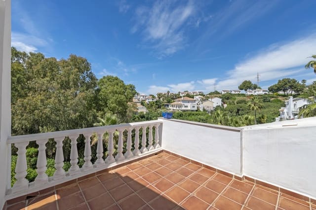 4 slaapkamer Huis te koop in Calahonda, Mijas met zwembad garage - € 525.000 (Ref: 9858978)