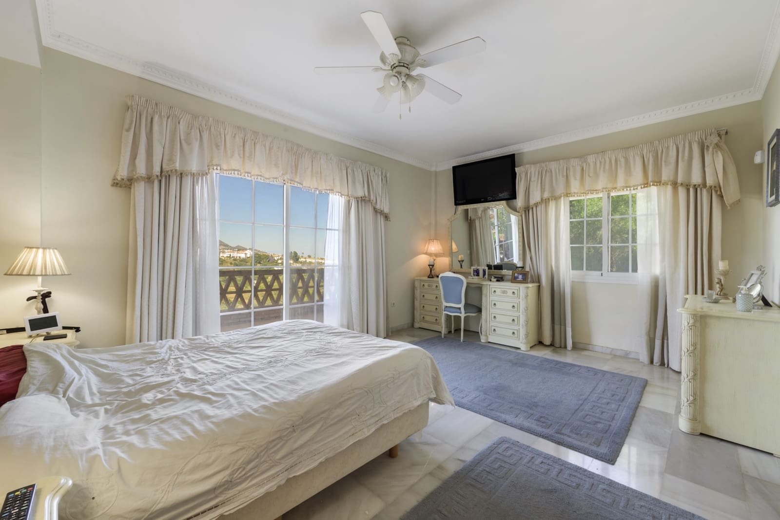 4 soverom Villa til salgs i Mijas Costa med svømmebasseng garasje - € 750 000 (Ref: 9861390)
