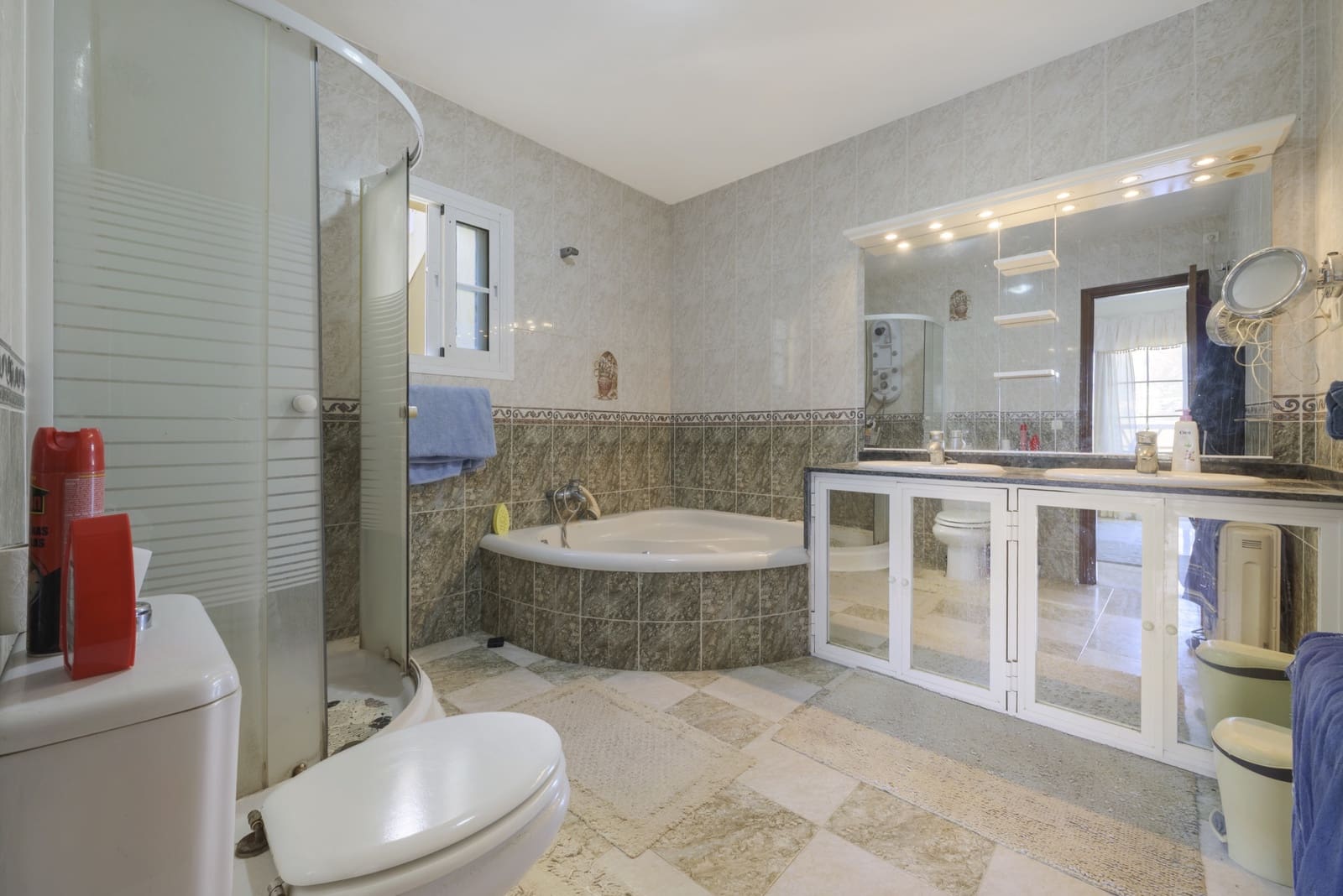 4 soverom Villa til salgs i Mijas Costa med svømmebasseng garasje - € 750 000 (Ref: 9861390)