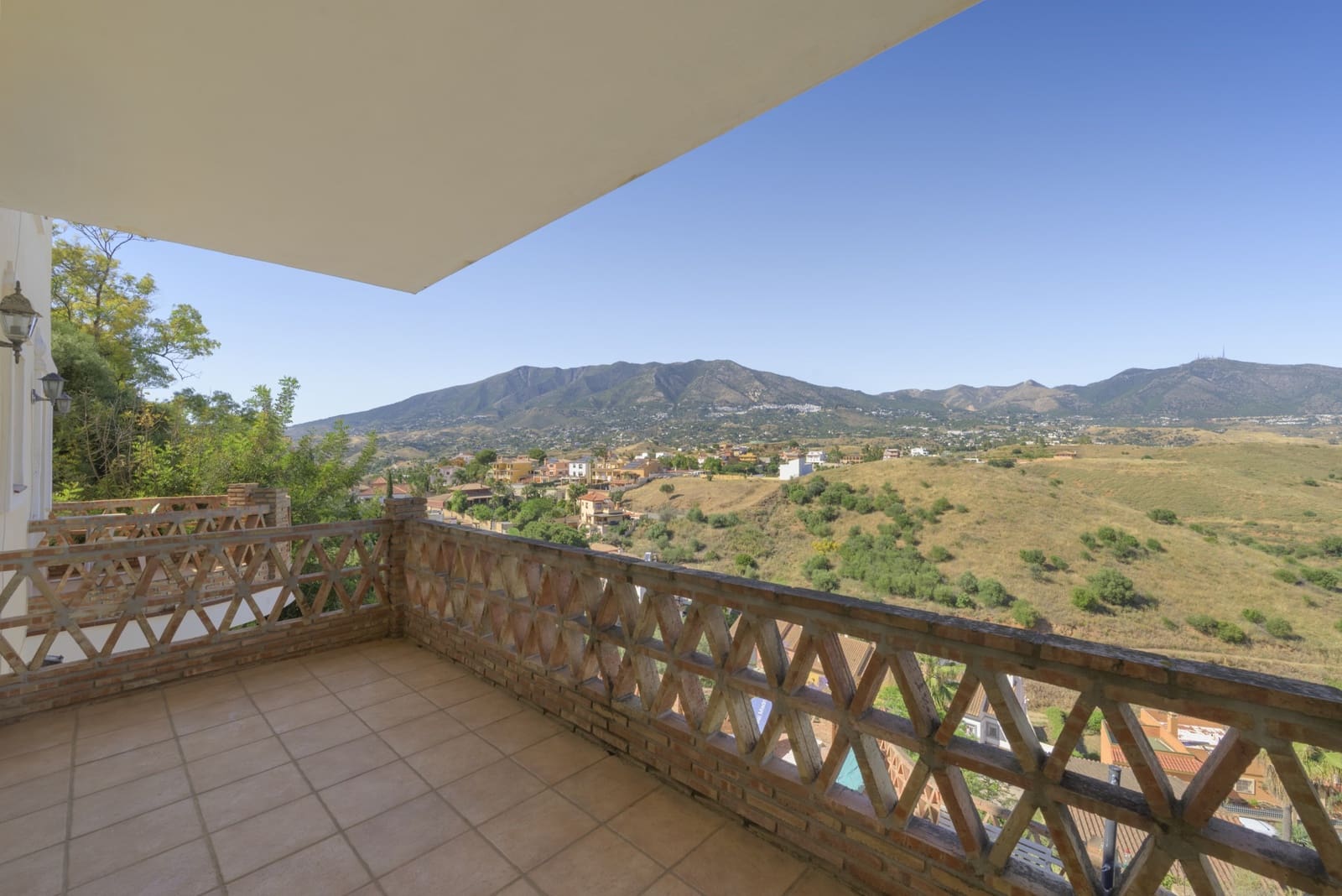 4 soverom Villa til salgs i Mijas Costa med svømmebasseng garasje - € 750 000 (Ref: 9861390)