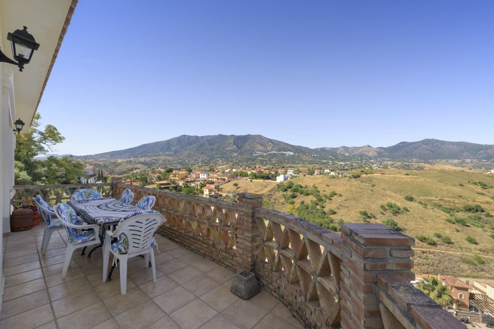 4 soverom Villa til salgs i Mijas Costa med svømmebasseng garasje - € 750 000 (Ref: 9861390)