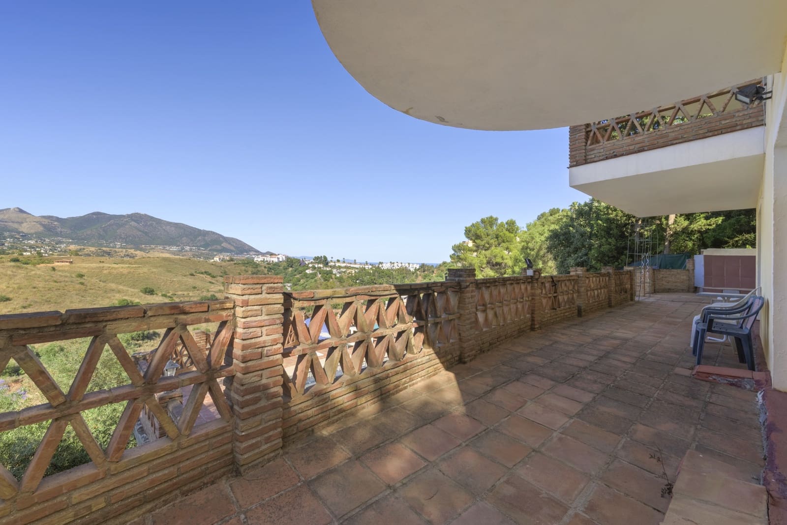 4 soverom Villa til salgs i Mijas Costa med svømmebasseng garasje - € 750 000 (Ref: 9861390)