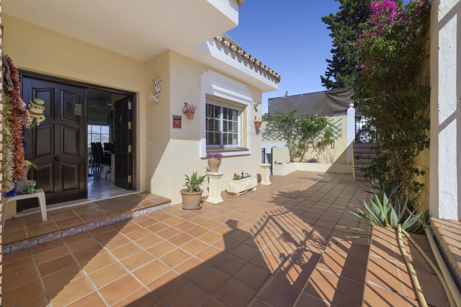4 soverom Villa til salgs i Mijas Costa med svømmebasseng garasje - € 750 000 (Ref: 9861390)
