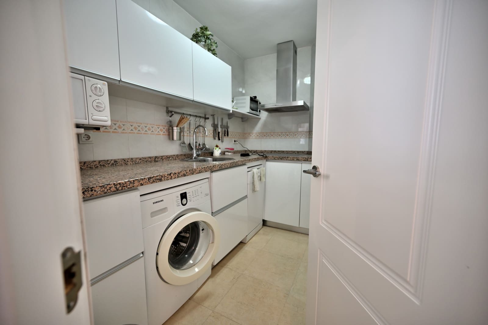 1 makuuhuone Huoneisto myytävänä paikassa Benalmadena mukana uima-altaan - 350 000 € (Ref: 9861391)