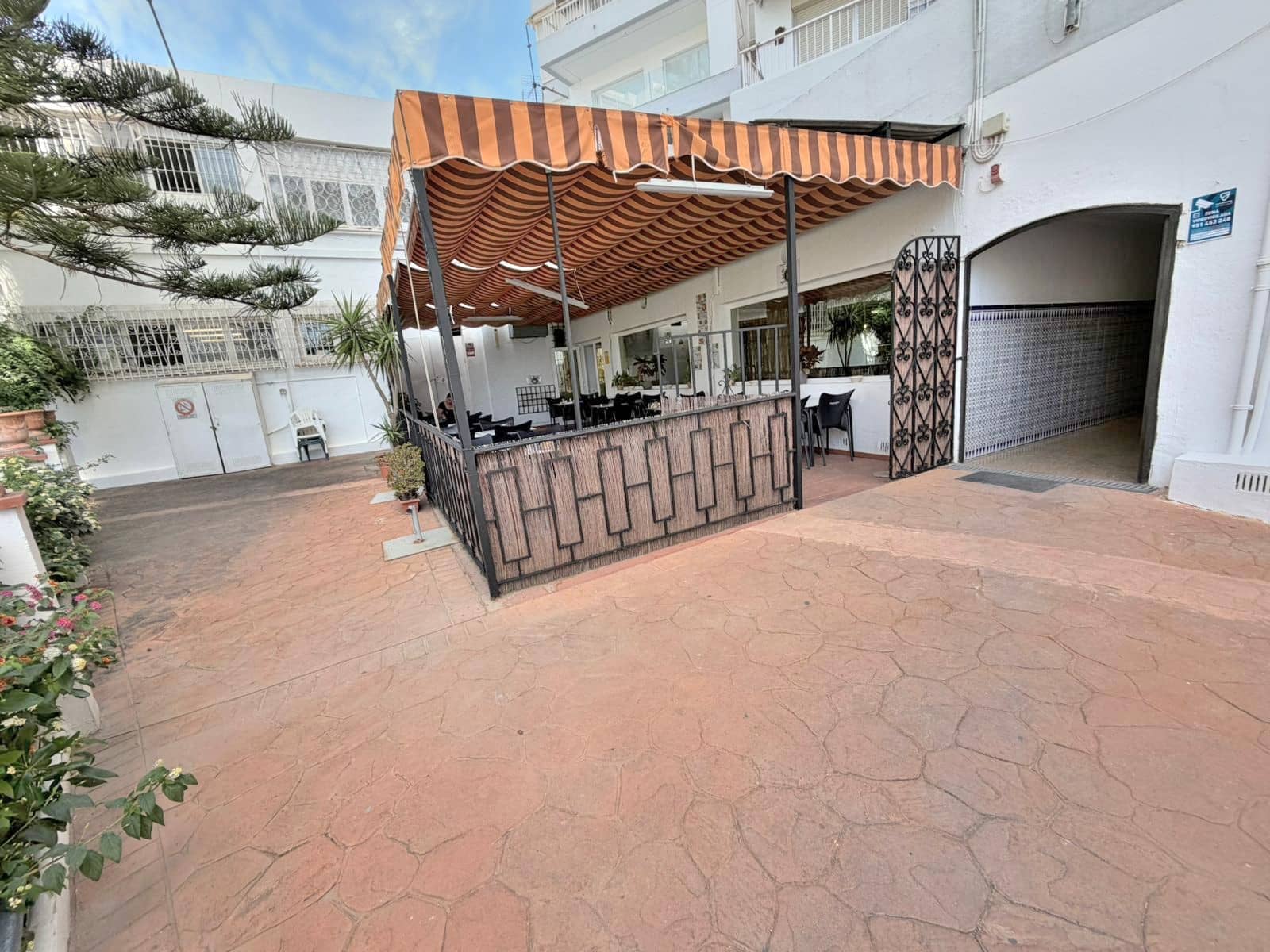 1 makuuhuone Huoneisto myytävänä paikassa Benalmadena mukana uima-altaan - 350 000 € (Ref: 9861391)