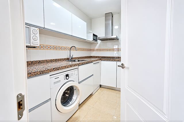 1 Zimmer Apartment zu verkaufen in Benalmádena mit Pool Garage - 349.500 € (Ref: 9861391)