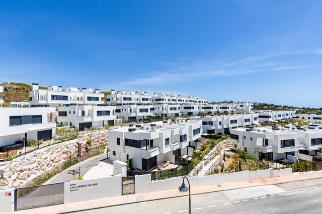 4 slaapkamer Huis te koop in La Cala de Mijas, Mijas met zwembad garage - € 850.000 (Ref: 9868061)